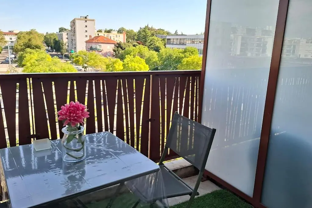 Apartment Perle Centre-Ville, T2 Tout Confort Avec Balcon Saint-Priest