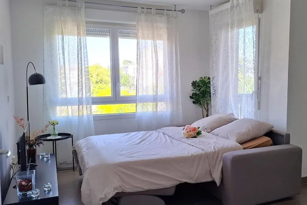 Perle Centre-Ville, T2 Tout Confort Avec Balcon Saint-Priest  0*, Saint-Priest (Rhone) France